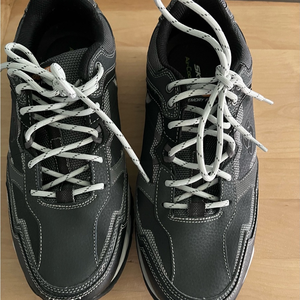Sketchers Air Cooled Athletic Shoes
